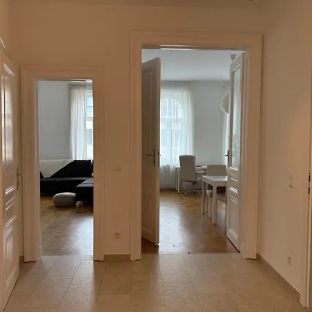 Stilvolles Zentrales Apartment Im Schoensten Bezirk Wiens - Free Parking Exterior photo